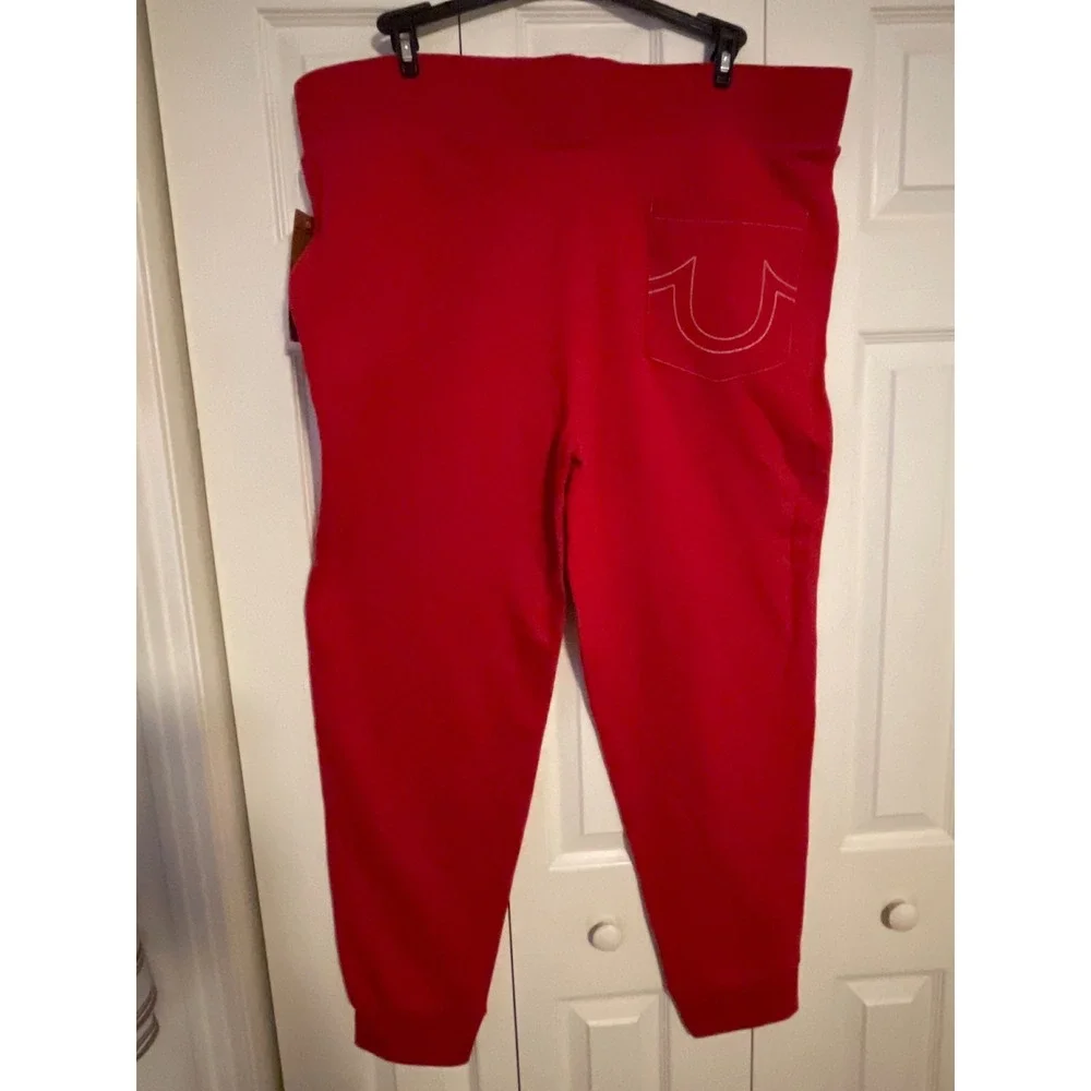 True Religion Mens Classic Logo Jogger Sweatpants Ruby Red XXL MA0H023MF4 NEW